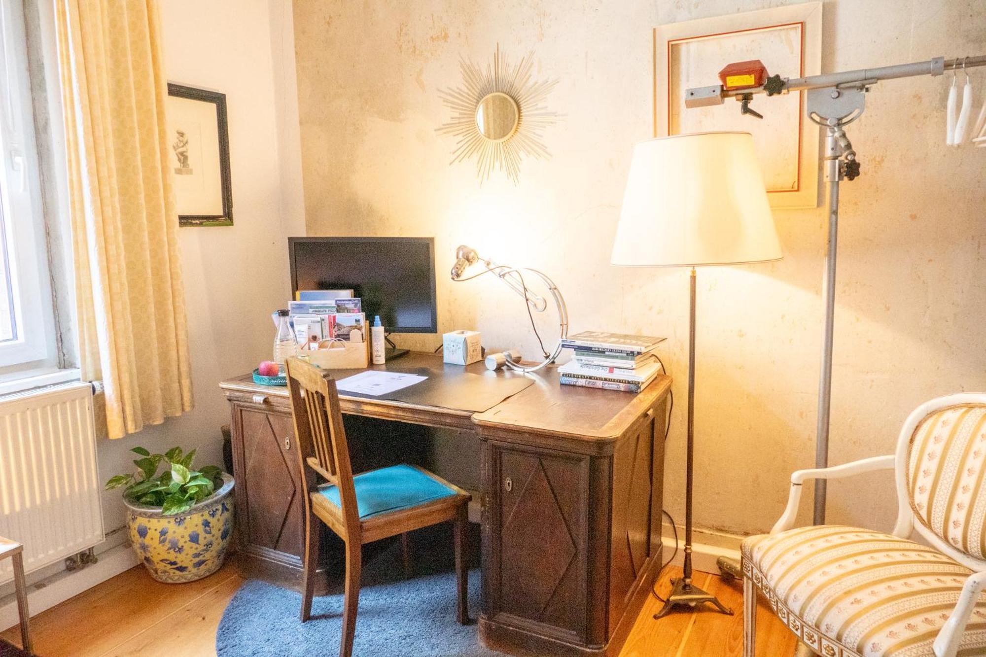 Zimmer In Kuenstlerwohnung Stuttgart Extérieur photo
