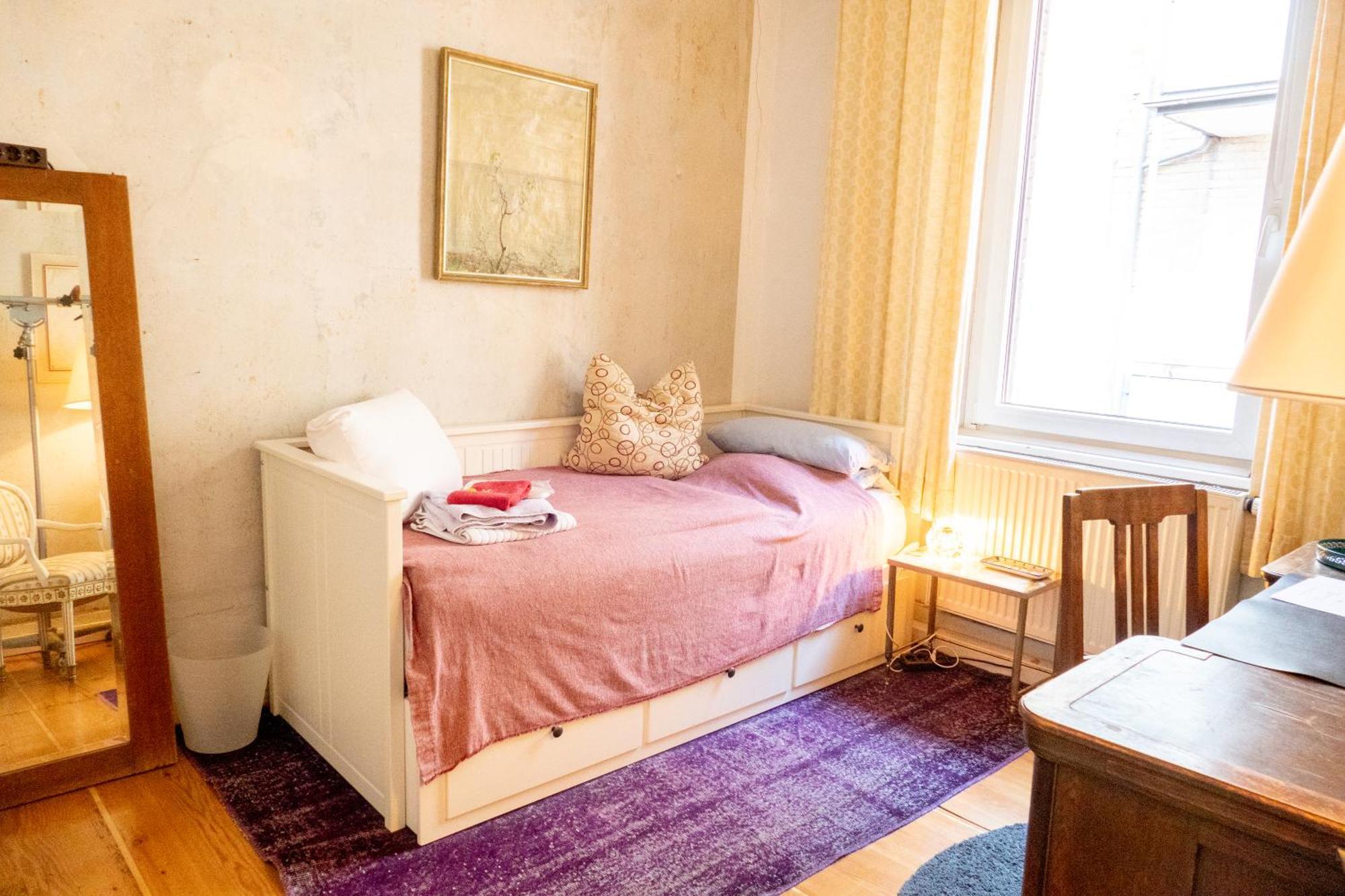 Zimmer In Kuenstlerwohnung Stuttgart Extérieur photo