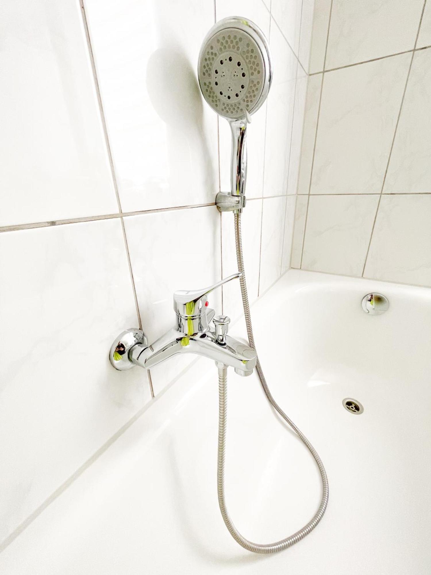 Zimmer In Kuenstlerwohnung Stuttgart Extérieur photo